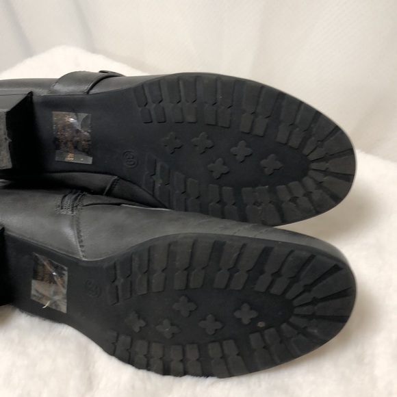 Vangelo Lined Booties - Picture 8 of 13